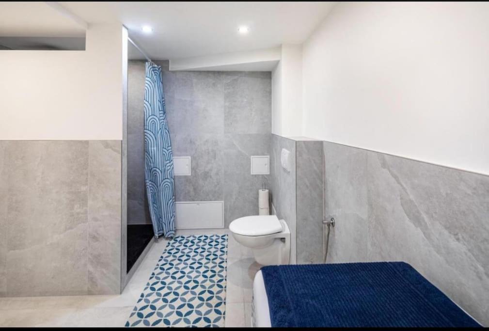 Cityloft Kassel 1 - Zentrale Unterkunft Fuer Gruppen Bis 7 Personen - Parkplatz - Netflix エクステリア 写真