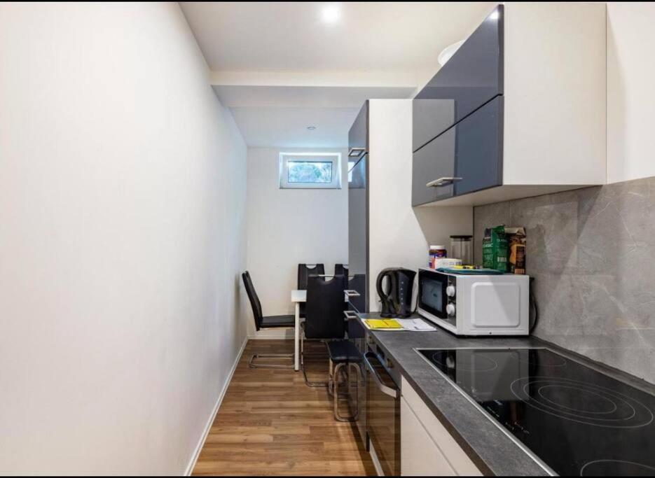 Cityloft Kassel 1 - Zentrale Unterkunft Fuer Gruppen Bis 7 Personen - Parkplatz - Netflix エクステリア 写真